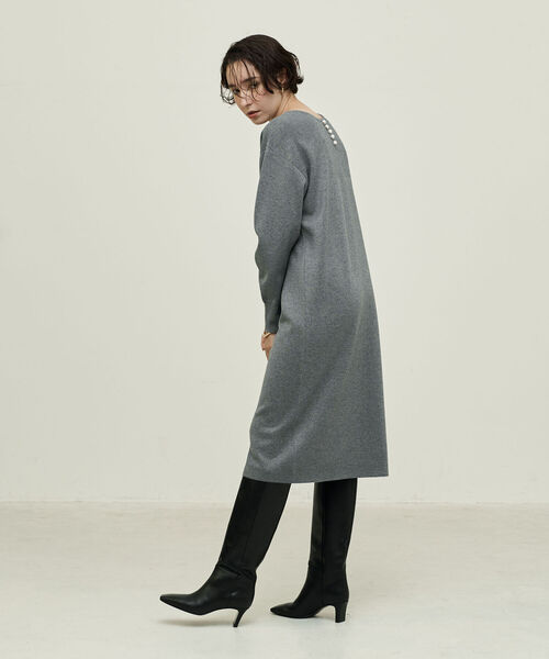 NOLLEY’S（ノーリーズ）の「◇【WEB限定】《手洗い可能》ラメ2WAYミラノリブパールワンピース（ワンピース・レディース・ベージュ/グレー・38/36）」の6枚目の写真