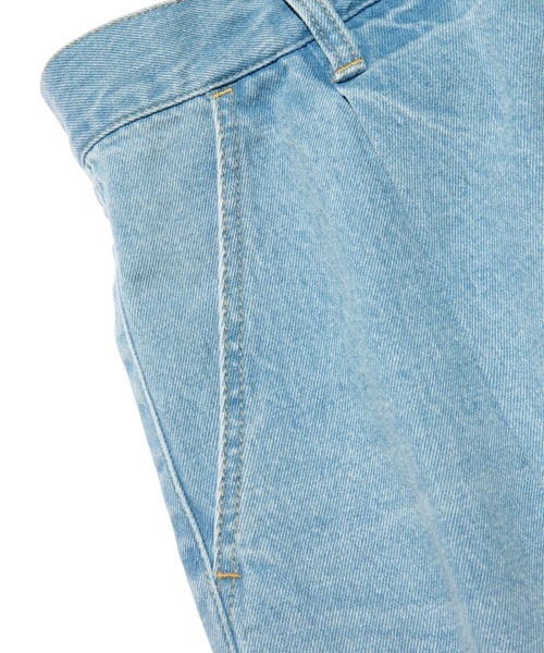 glamb(グラム)の「Baggy Tuck Denim / バギータックデニム(デニムパンツ・メンズ・ライトインディゴブルー・M/S/L)」の5枚目の写真