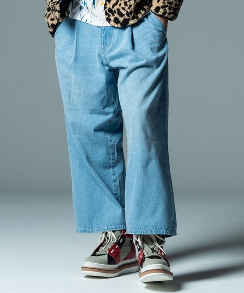 glamb(グラム)の「Baggy Tuck Denim / バギータックデニム(デニムパンツ・メンズ・ライトインディゴブルー・M/S/L)」の8枚目の写真