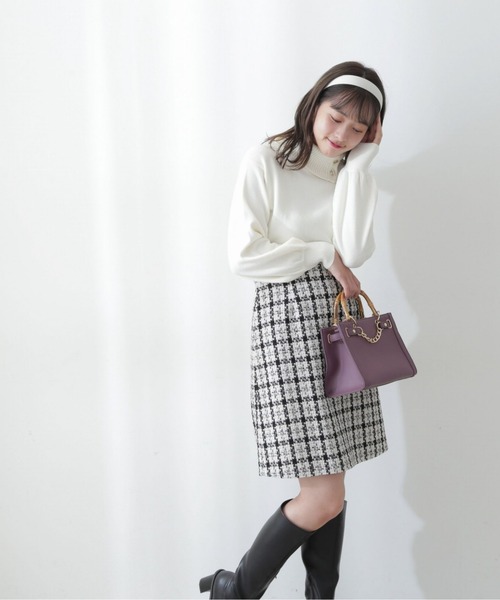 PROPORTION BODY DRESSING（プロポーションボディドレッシング）の「【美人百花11月号タイアップ 休井美郷さん着用商品】メタルバーポイントハイネック / 1212270014（ニット/セーター・レディース・ホワイト系その他/パープル/ブラック・FREE）」の2枚目の写真