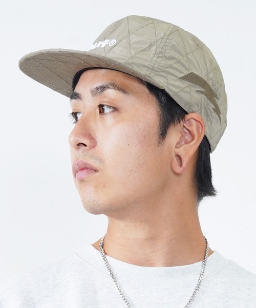 HUF（ハフ）の「HUF(ハフ) キルティング ロゴ刺繍 ベースボールキャップ（キャップ・メンズ・ベージュ/グリーン・FREE）」の3枚目の写真