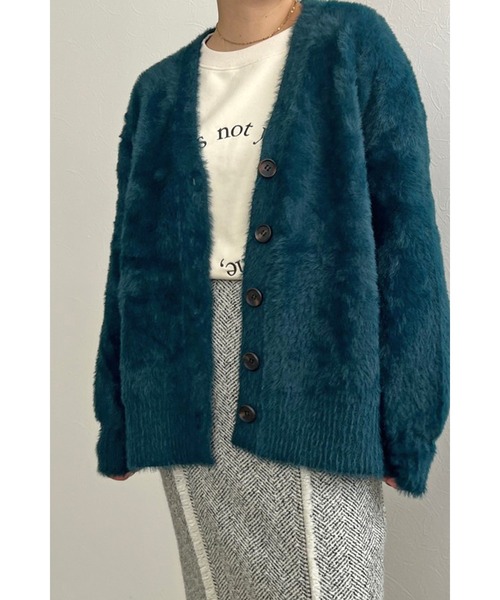 palm RICHE(ポームリシュ)の「フェザー/シャギーニットカーデ(カーディガン/ボレロ・レディース・アイボリー/ターコイズブルー/チャコールグレー/キャメル/ピンク/オフホワイト/ブルー/イエロー/ライトグレー/ライトブルー/ブラック/ミント/パープル/イエロー×グリーン/ホワイト・M)」の10枚目の写真