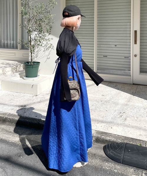 Alley by w closet（アリーバイダブルクローゼット）の「【Alley】パフスリーブニット（ニット/セーター・レディース・ブラック/オフホワイト/ブルー・FREE）」の9枚目の写真