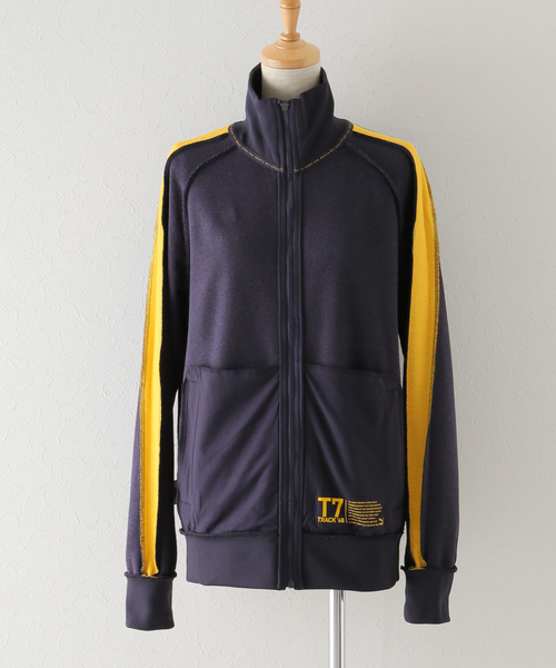 U by SPICK&SPAN（ユーバイスピックアンドスパン）の「【PUMA /プーマ】 ICONIC T7 トラックジャケット（ブルゾン・レディース・ネイビー・FREE）」の10枚目の写真