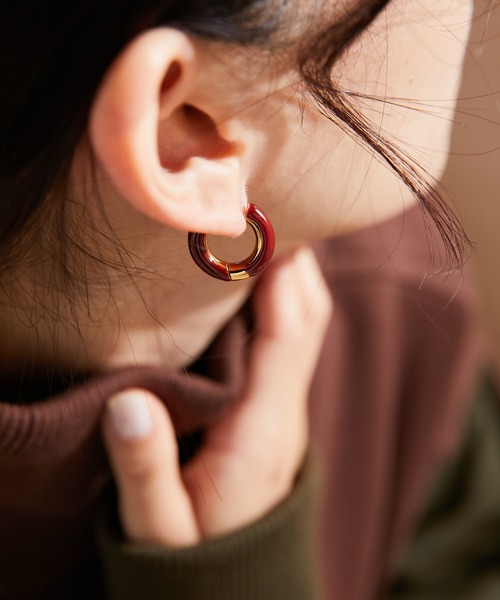 ear PAPILLONNER（イアパピヨネ）の「金属アレルギー対応 ステンレスエポカラーフープピアス（ピアス（両耳用）・レディース・ダークグリーン/ボルドー・FREE）」の12枚目の写真
