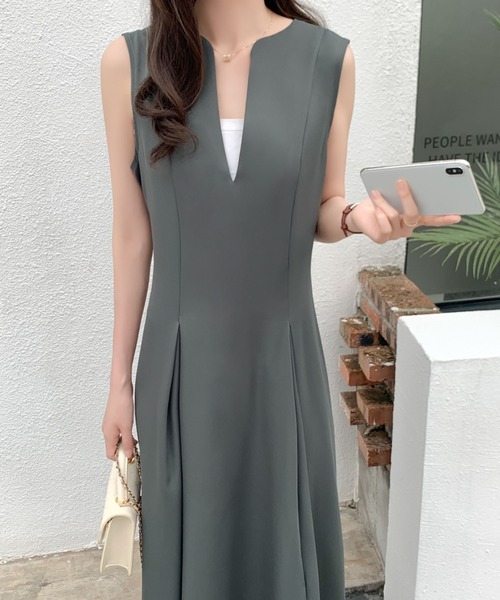 ABITOKYO(アビトーキョー)の「フロントタックスキッパネックフレアワンピース(ワンピース・レディース・ベージュ/ダークブラウン/ブラック/ブルー/チャコールグレー/カーキ/グレイッシュベージュ・S/M)」の15枚目の写真