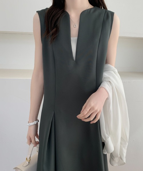 ABITOKYO(アビトーキョー)の「フロントタックスキッパネックフレアワンピース(ワンピース・レディース・ベージュ/ダークブラウン/ブラック/ブルー/チャコールグレー/カーキ/グレイッシュベージュ・S/M)」の10枚目の写真