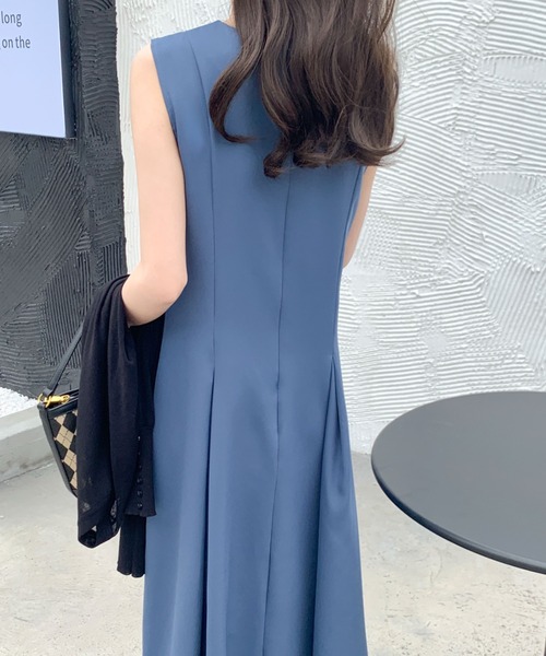 ABITOKYO(アビトーキョー)の「フロントタックスキッパネックフレアワンピース(ワンピース・レディース・ベージュ/ダークブラウン/ブラック/ブルー/チャコールグレー/カーキ/グレイッシュベージュ・S/M)」の18枚目の写真