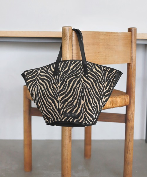 ANEMONE（アネモネ）の「ゼブラ柄トートバッグ（トートバッグ）」 - WEAR