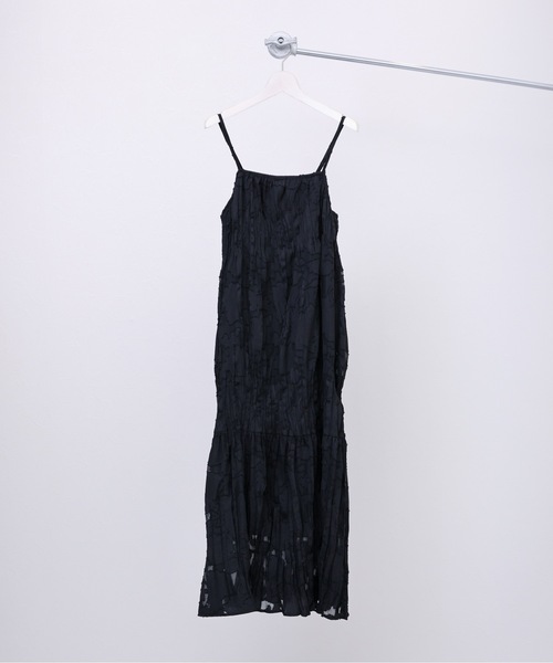 ap retro（アプレトロ）の「シアークリンクルキャミワンピース（ワンピース・レディース・ブラック/アイボリー/グレイッシュベージュ・FREE）」の9枚目の写真