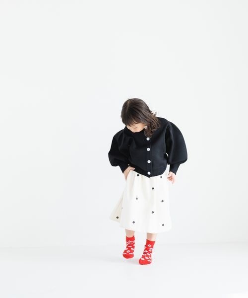 LOWRYS FARM（ローリーズファーム）の「シシュウギャザースカート　180007（スカート・キッズ・ブルー/アイボリー/ネイビー・110cm/120cm/130cm/140cm/150cm）」の4枚目の写真