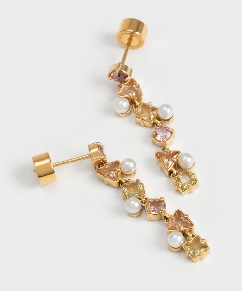 CHARLES & KEITH(チャールズ & キース)の「ビーズド&クリスタルエンベリッシュド ドロップピアス(ピアス(両耳用)・レディース・アイボリー/ゴールド系その他/ライラック・FREE)」の2枚目の写真