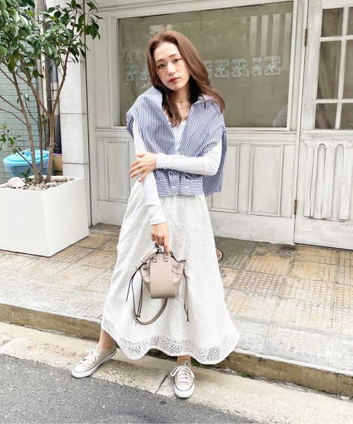 Meli rich(メリーリッチ)の「クロシェレーススカート(スカート・レディース・オフホワイト/ブラック・MEDIUM)」の16枚目の写真