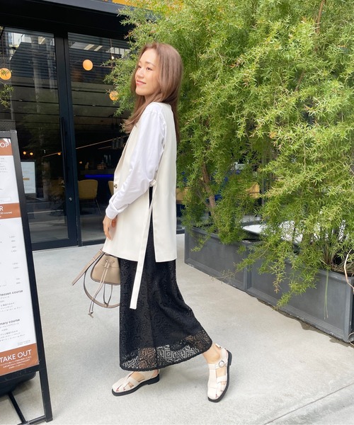 Meli rich(メリーリッチ)の「クロシェレーススカート(スカート・レディース・オフホワイト/ブラック・MEDIUM)」の6枚目の写真