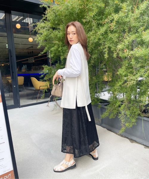 Meli rich(メリーリッチ)の「クロシェレーススカート(スカート・レディース・オフホワイト/ブラック・MEDIUM)」の9枚目の写真