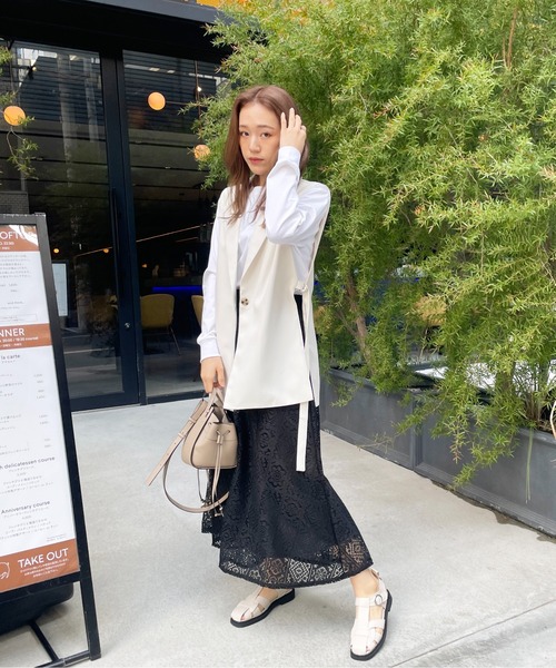 Meli rich(メリーリッチ)の「クロシェレーススカート(スカート・レディース・オフホワイト/ブラック・MEDIUM)」の12枚目の写真