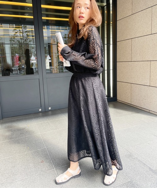 Meli rich(メリーリッチ)の「クロシェレーススカート(スカート・レディース・オフホワイト/ブラック・MEDIUM)」の7枚目の写真