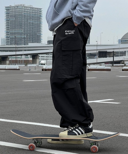 大人気　kutir ナイロンマウンテンパーカー/カーゴパンツ　セットアップ ナイロンカーゴワイドパンツ(セットアップ着用可能)（カーゴ