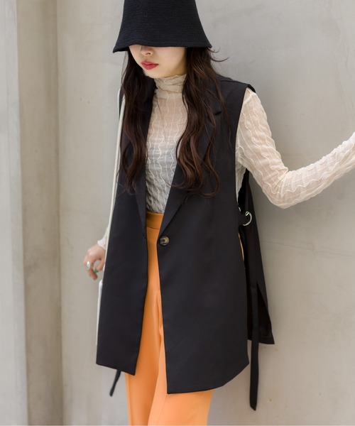 SpRay(スプレイ)の「サイドベルトテーラードジレ(ベスト・レディース・ブラック/グレイッシュベージュ/オフホワイト・FREE)」の9枚目の写真