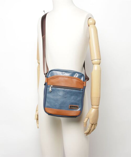 Arnold Palmer(アーノルドパーマー)の「Arnold Palmer/アーノルドパーマー PUレザー ショルダーバック(ショルダーバッグ・メンズ・ブラウン/ブルー/ネイビー/ブラック・FREE)」の8枚目の写真