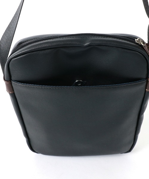 Arnold Palmer(アーノルドパーマー)の「Arnold Palmer/アーノルドパーマー PUレザー ショルダーバック(ショルダーバッグ・メンズ・ブラウン/ブルー/ネイビー/ブラック・FREE)」の16枚目の写真