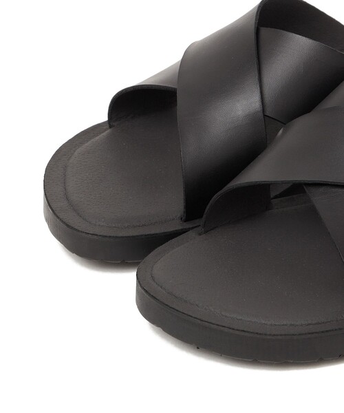 SHIPS any（シップス エニィ）の「SHIPS any: カウレザー クロス ストラップ サンダル◇（サンダル・メンズ・ブラック・41/40/42/43）」の3枚目の写真