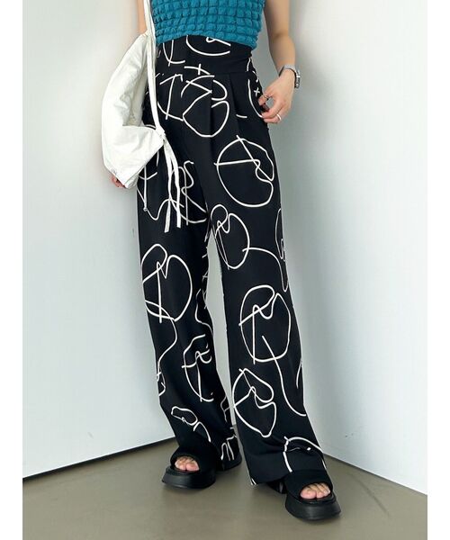 EMODA（エモダ）の「スーパーハイウエストワイドパンツ（その他パンツ・レディース・ブラック/ブルー/ベージュ/その他・SMALL/MEDIUM）」の7枚目の写真