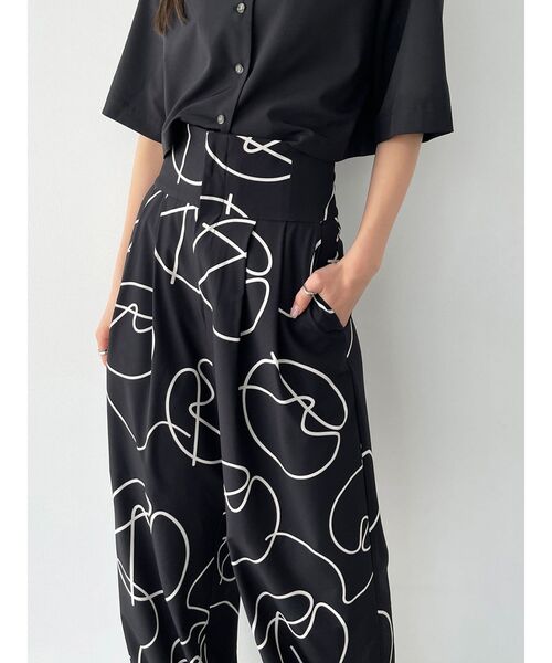 EMODA（エモダ）の「スーパーハイウエストワイドパンツ（その他パンツ・レディース・ブラック/ブルー/ベージュ/その他・SMALL/MEDIUM）」の13枚目の写真