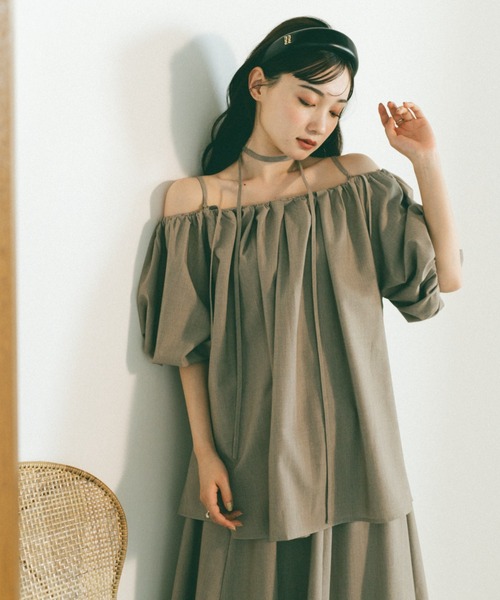 VANNIE U（ヴァニーユー）の「オフショルボリュームブラウス/マルチストラップ/前後２WAY（シャツ/ブラウス・レディース・ブラック/ベージュ/アイボリー/グレー/ネイビー/ブルー・FREE）」の22枚目の写真