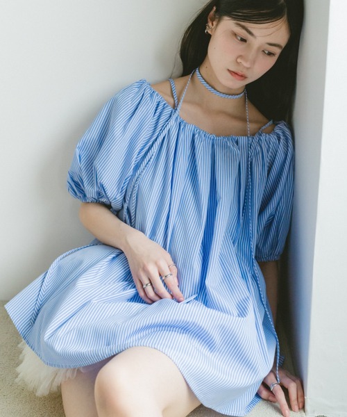 VANNIE U(ヴァニーユー)の「オフショルボリュームブラウス/マルチストラップ/前後2WAY(シャツ/ブラウス・レディース・ブラック/ベージュ/アイボリー/グレー/ネイビー/ブルー・FREE)」の10枚目の写真