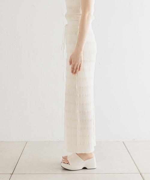 Chico(チコ)の「【SALON by Chico限定】ポコポコニットタイトスカート(スカート・レディース・アイボリー/ブラック・FREE)」の7枚目の写真