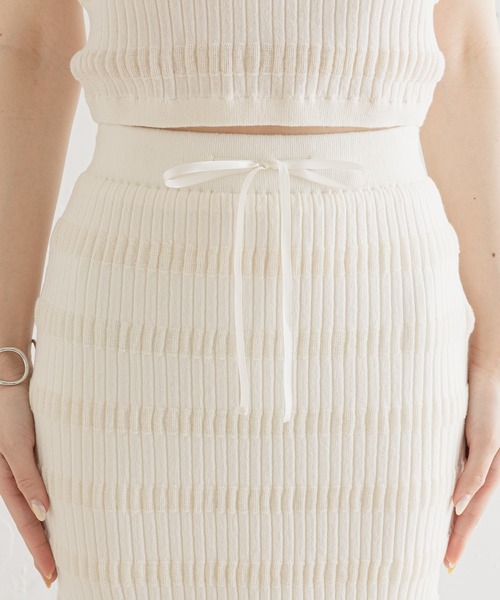 Chico(チコ)の「【SALON by Chico限定】ポコポコニットタイトスカート(スカート・レディース・アイボリー/ブラック・FREE)」の10枚目の写真