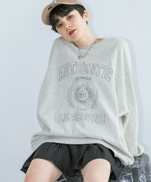 PAGEBOY（ページボーイ）の「カレッジシシュウBIGスウェット（スウェット・レディース・ブラック/ボルドー/オートミール/ラベンダー/オレンジ・FREE）」の12枚目の写真