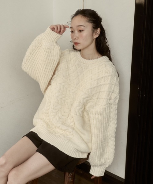 moi tytto（モイテュット）の「ボリューム編地切替えニット（ニット/セーター・レディース・ベージュ/ナチュラル/ブラウン/チャコールグレー/オフホワイト・FREE）」の22枚目の写真