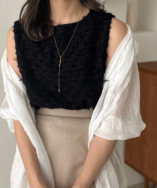 apres jour clair（アプレジュールクレア）の「【apres jour clair】シャギータンク【ZOZOTOWN限定アイテム】（タンクトップ・レディース・ブラック/アイボリー・X-LARGE/フリー）」の2枚目の写真