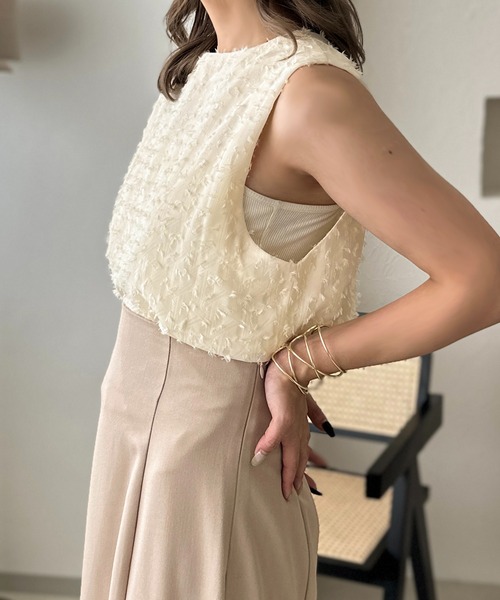 apres jour clair（アプレジュールクレア）の「【apres jour clair】シャギータンク【ZOZOTOWN限定アイテム】（タンクトップ・レディース・ブラック/アイボリー・X-LARGE/フリー）」の13枚目の写真