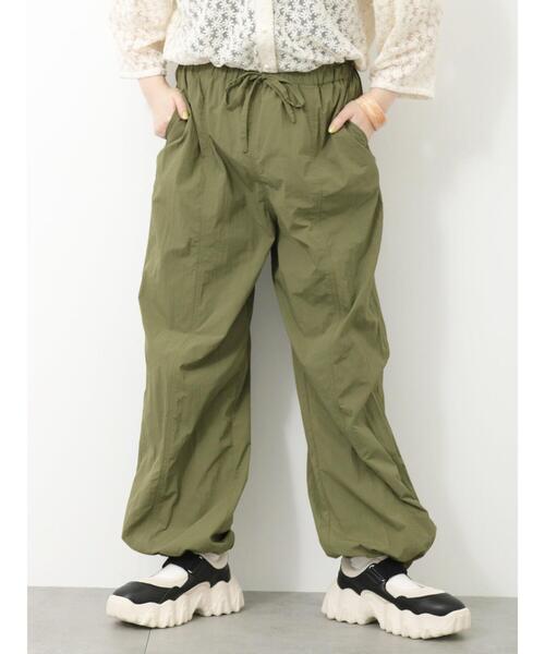 ehka sopo（エヘカソポ）の「ナイロンイージーパンツ（その他パンツ・レディース・ブルー/ベージュ/カーキ・F）」の3枚目の写真