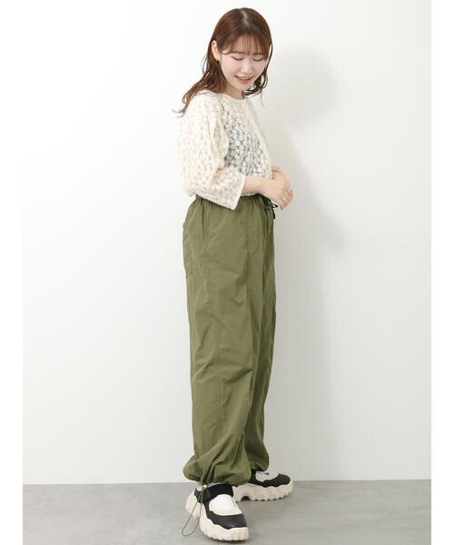 ehka sopo（エヘカソポ）の「ナイロンイージーパンツ（その他パンツ・レディース・ブルー/ベージュ/カーキ・F）」の19枚目の写真