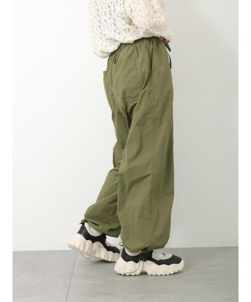 ehka sopo（エヘカソポ）の「ナイロンイージーパンツ（その他パンツ・レディース・ブルー/ベージュ/カーキ・F）」の22枚目の写真