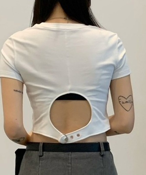 LYEON（リヨン）の「バックオープンクロップドTシャツ（Tシャツ/カットソー・レディース・グレー/オフホワイト・FREE）」の6枚目の写真