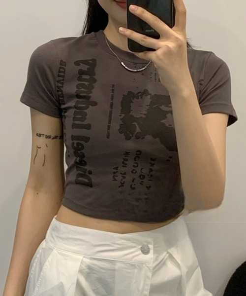 LYEON（リヨン）の「バックオープンクロップドTシャツ（Tシャツ/カットソー・レディース・グレー/オフホワイト・FREE）」の7枚目の写真
