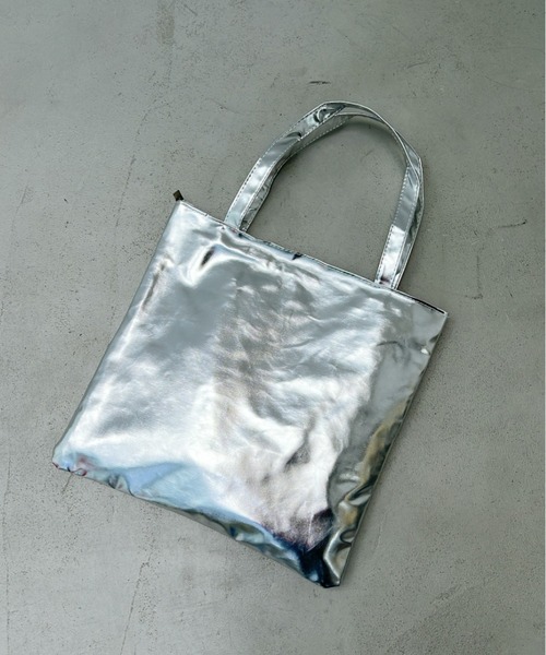 y/m by misato（イムバイミサト）の「メタリックトートBAG（トートバッグ・レディース・ゴールド/シルバー・FREE）」の18枚目の写真
