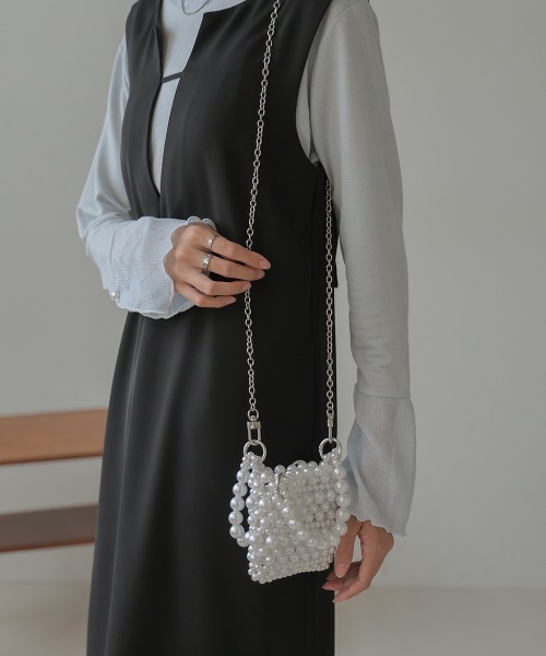 Bab（バブ）の「グレインズチェーンミニバッグ（ショルダーバッグ・レディース・シルバー/アイボリー・ONESIZE）」の5枚目の写真