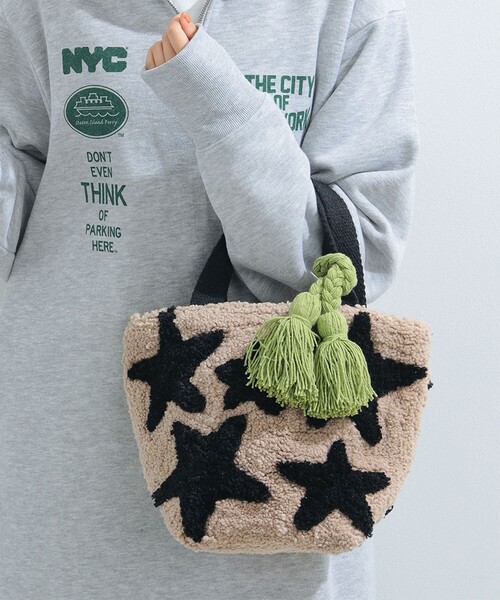 Ray BEAMS(レイビームス)の「Lilas Campbell × Ray BEAMS / 別注 スター トートバッグ(トートバッグ・レディース・ネイビー/ベージュ・ONE SIZE)」の2枚目の写真