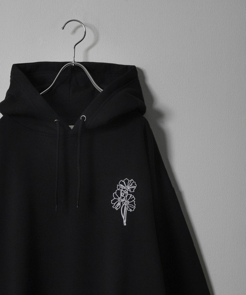 NILWAY(ニルウェイ)の「フレアスリーブ フラワー 刺繍 スウェット パーカー(パーカー・メンズ・ネイビー/ブラック/オートミール・LARGE/MEDIUM)」の11枚目の写真