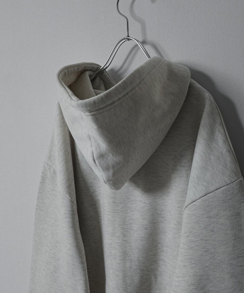 NILWAY(ニルウェイ)の「フレアスリーブ フラワー 刺繍 スウェット パーカー(パーカー・メンズ・ネイビー/ブラック/オートミール・LARGE/MEDIUM)」の9枚目の写真