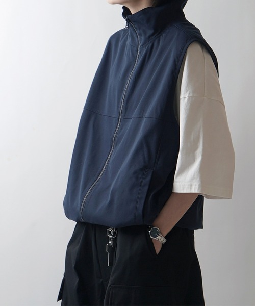 24SS セットアップ対応 スタンドネック 裾ひもドロスト フルジップナイロンテックベスト【Confirm】（ベスト）｜Confirm（コンファーム）