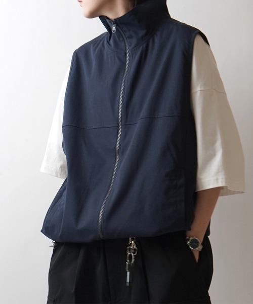 24SS セットアップ対応 スタンドネック 裾ひもドロスト フルジップナイロンテックベスト【Confirm】（ベスト）｜Confirm（コンファーム）