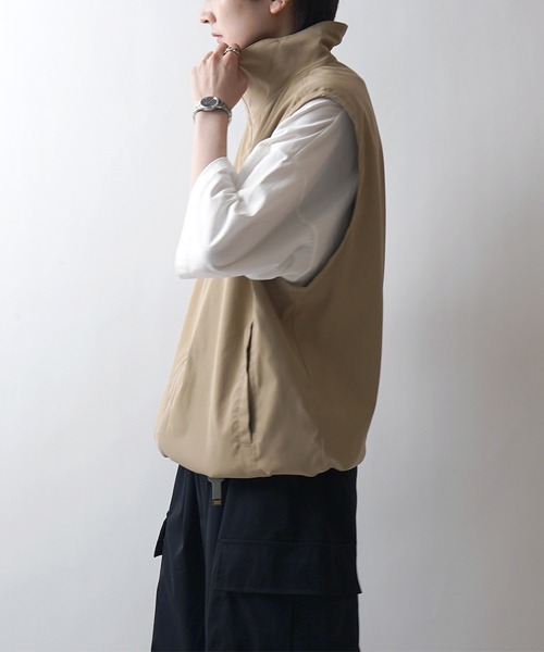 24SS セットアップ対応 スタンドネック 裾ひもドロスト フルジップナイロンテックベスト【Confirm】（ベスト）｜Confirm（コンファーム）