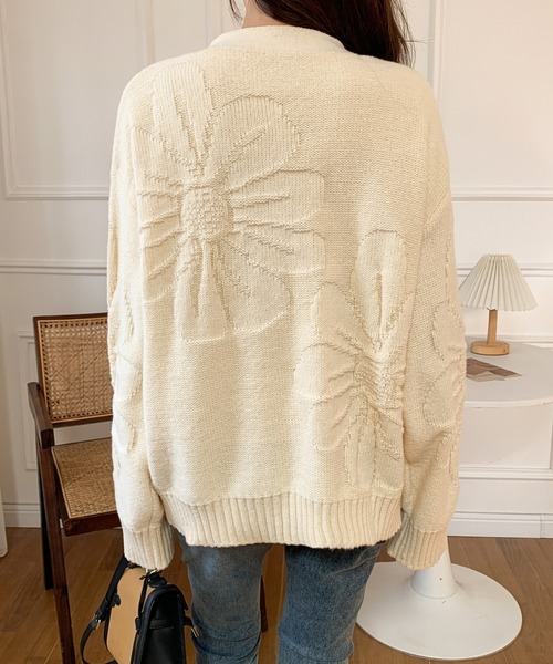 ABITOKYO（アビトーキョー）の「フラワージャガードオーバーシルエットVネックカーディガン（カーディガン/ボレロ・レディース・チャコールグレー/ライトグレー/ブラック/アイボリー・FREE）」の18枚目の写真